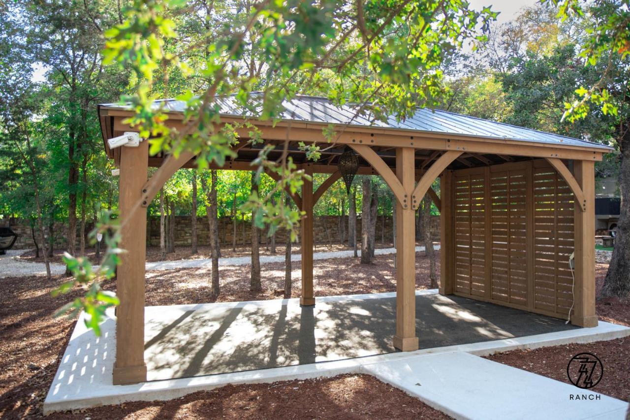 7744 Ranch Glamping Holiday home Austin